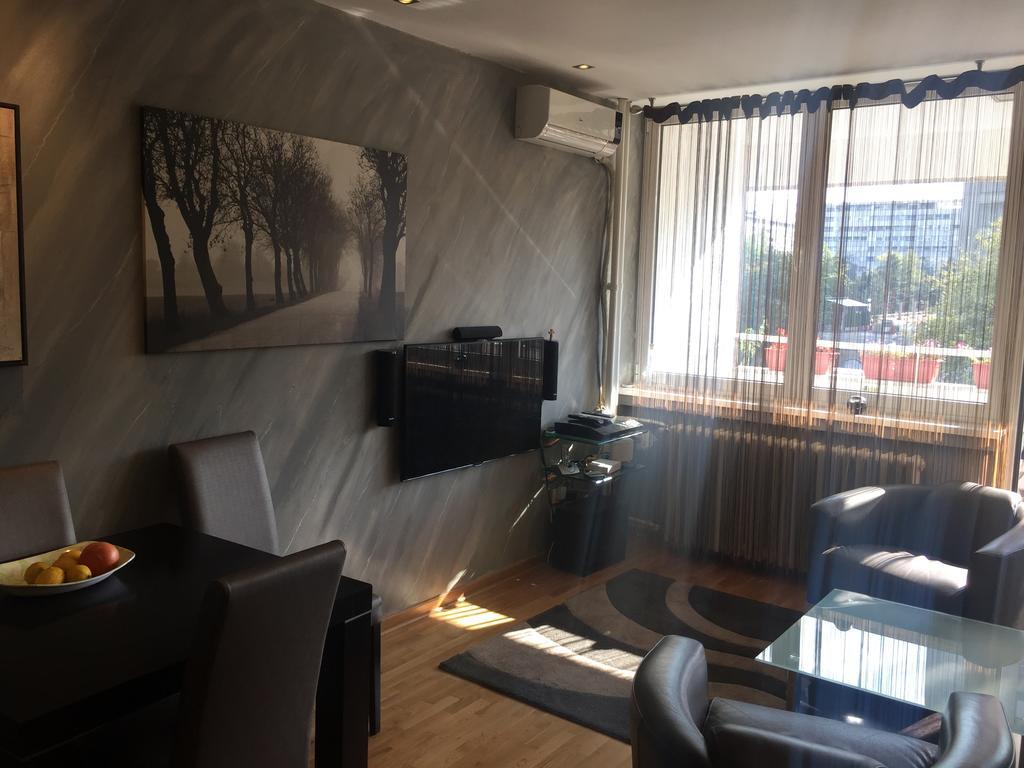 Lovely Apartment ベオグラード エクステリア 写真