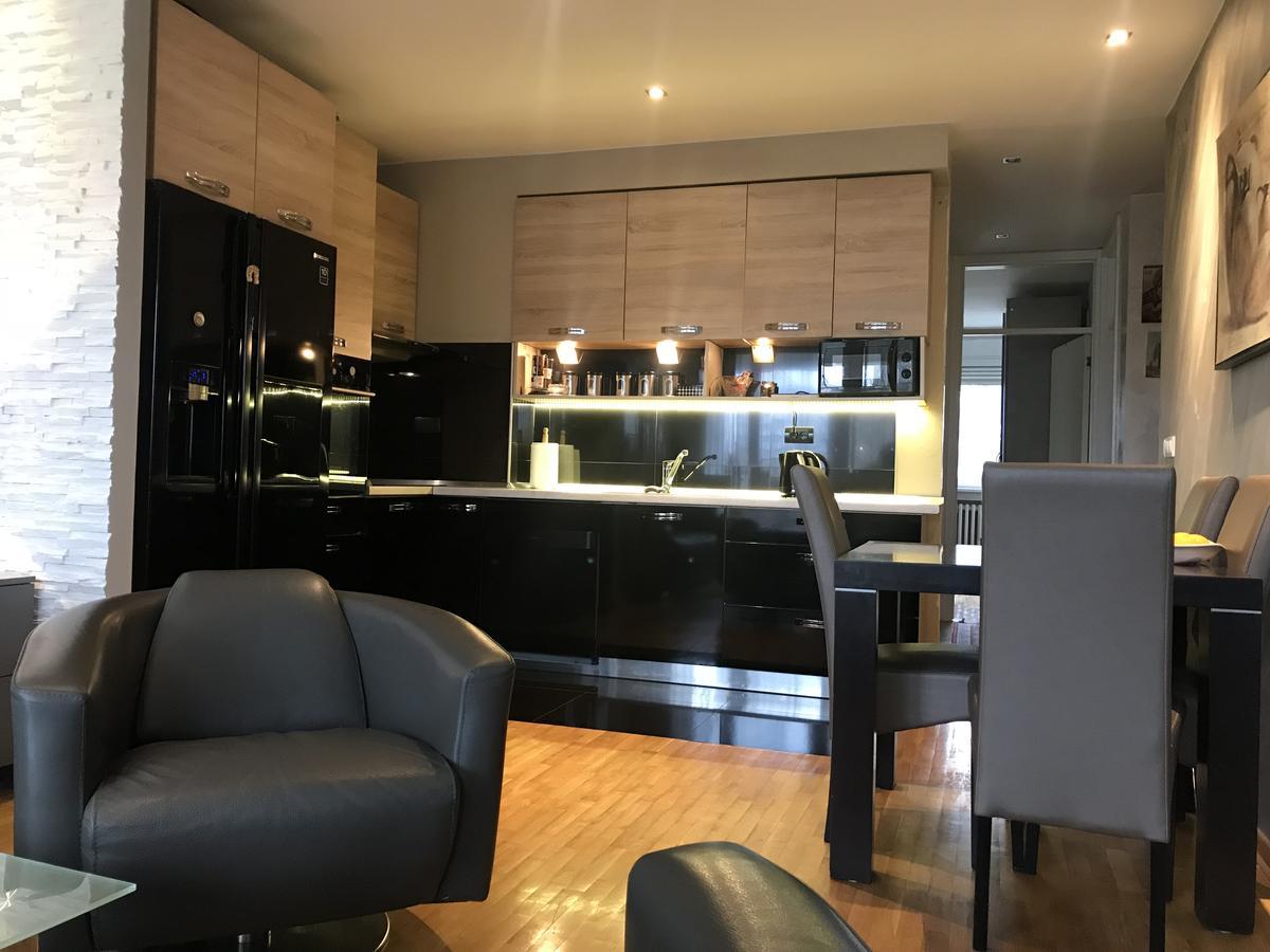 Lovely Apartment ベオグラード エクステリア 写真